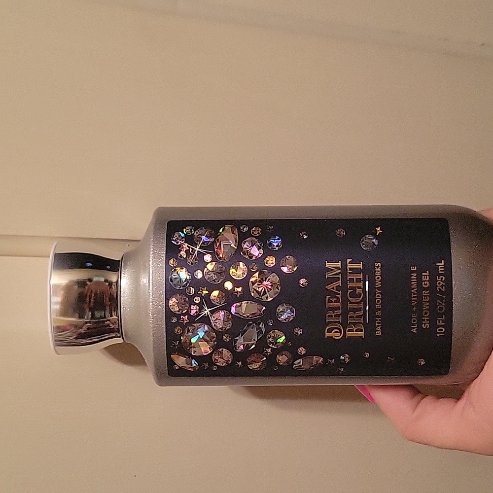 dream bright shower gel